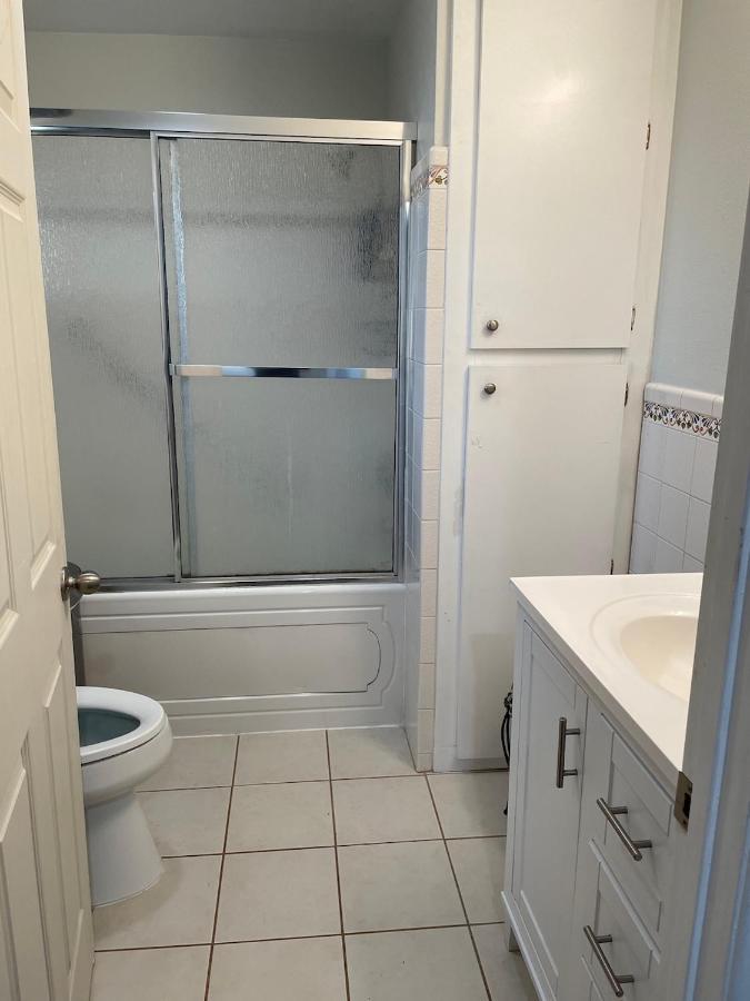Private Room In La With Free Wifi And Tv With Shared Kitchen Los Angeles Kültér fotó